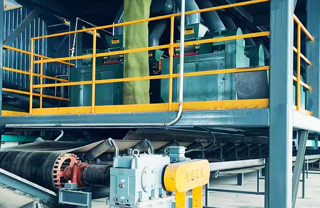 Automatic extruders production line operation